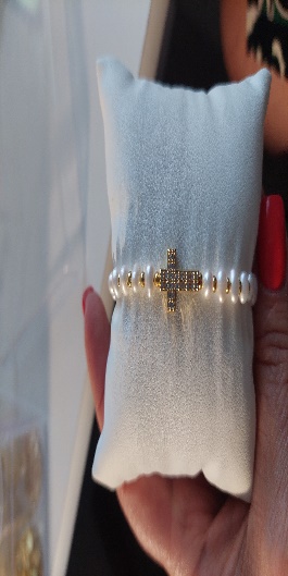 Cadena Con Virgen Milagrosa Engastada Con Aguamarina Mediana