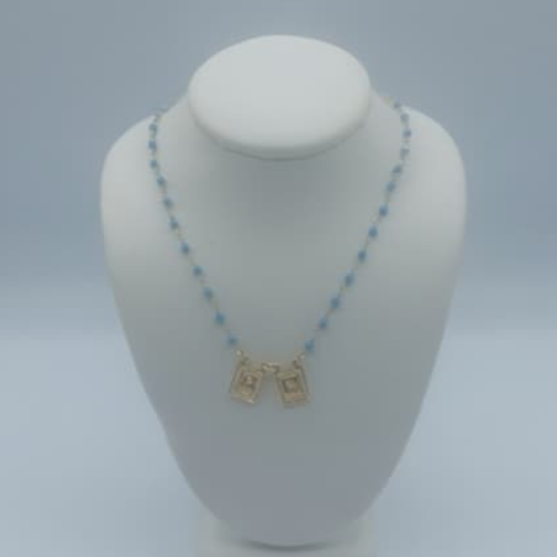 Collar Turquesa dije escapularios dorados