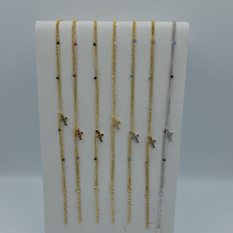 Pulsera cadena piedra intercalada, dijes cruz en e Dorado o plateado